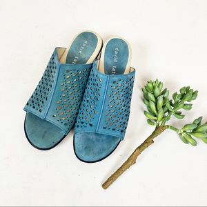 2/$30 David Tate Blue Suede Slide Sandal 8M